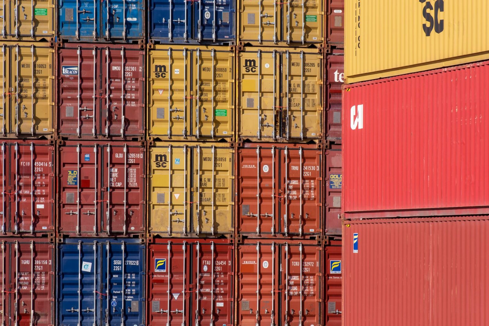 Memilih Container Shinpo CB 30 untuk Solusi Penyimpanan