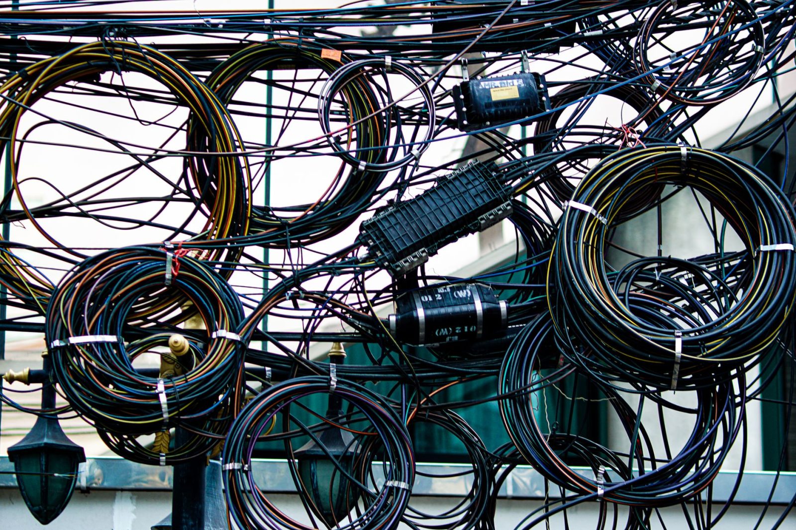 Memilih Penyimpanan Kabel Charger (Charging Cable Storage) Sesuai Kebutuhan