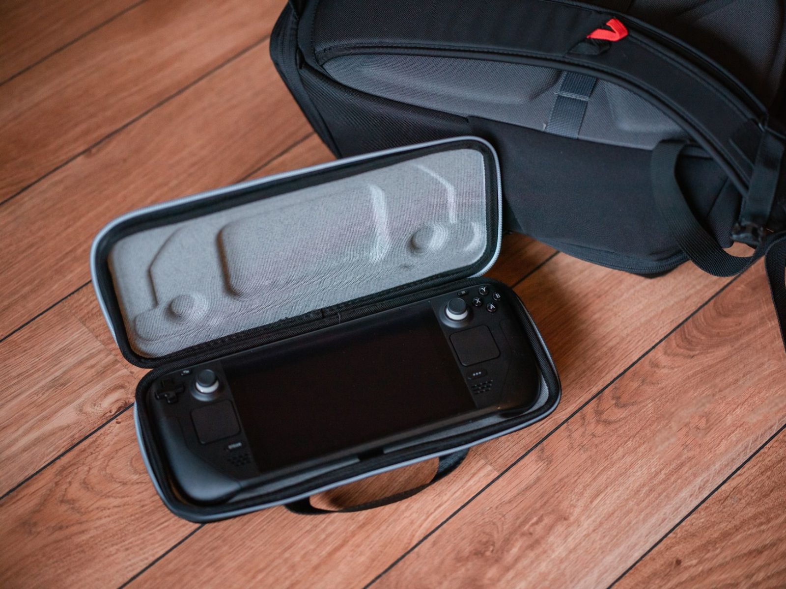 Electronics Travel Case: Cara Memilih Tas Organizer Gadget yang Tepat untuk Bepergian