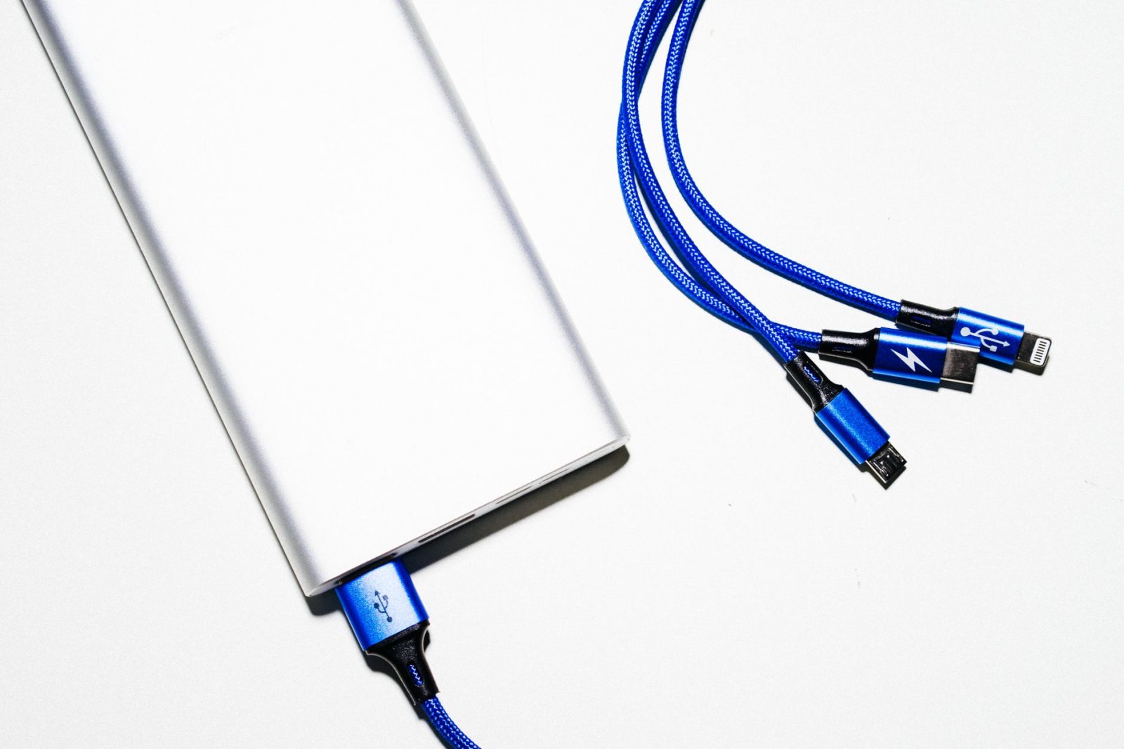 Memilih Charger Wire Organizer: Solusi Praktis Mengatur Kabel