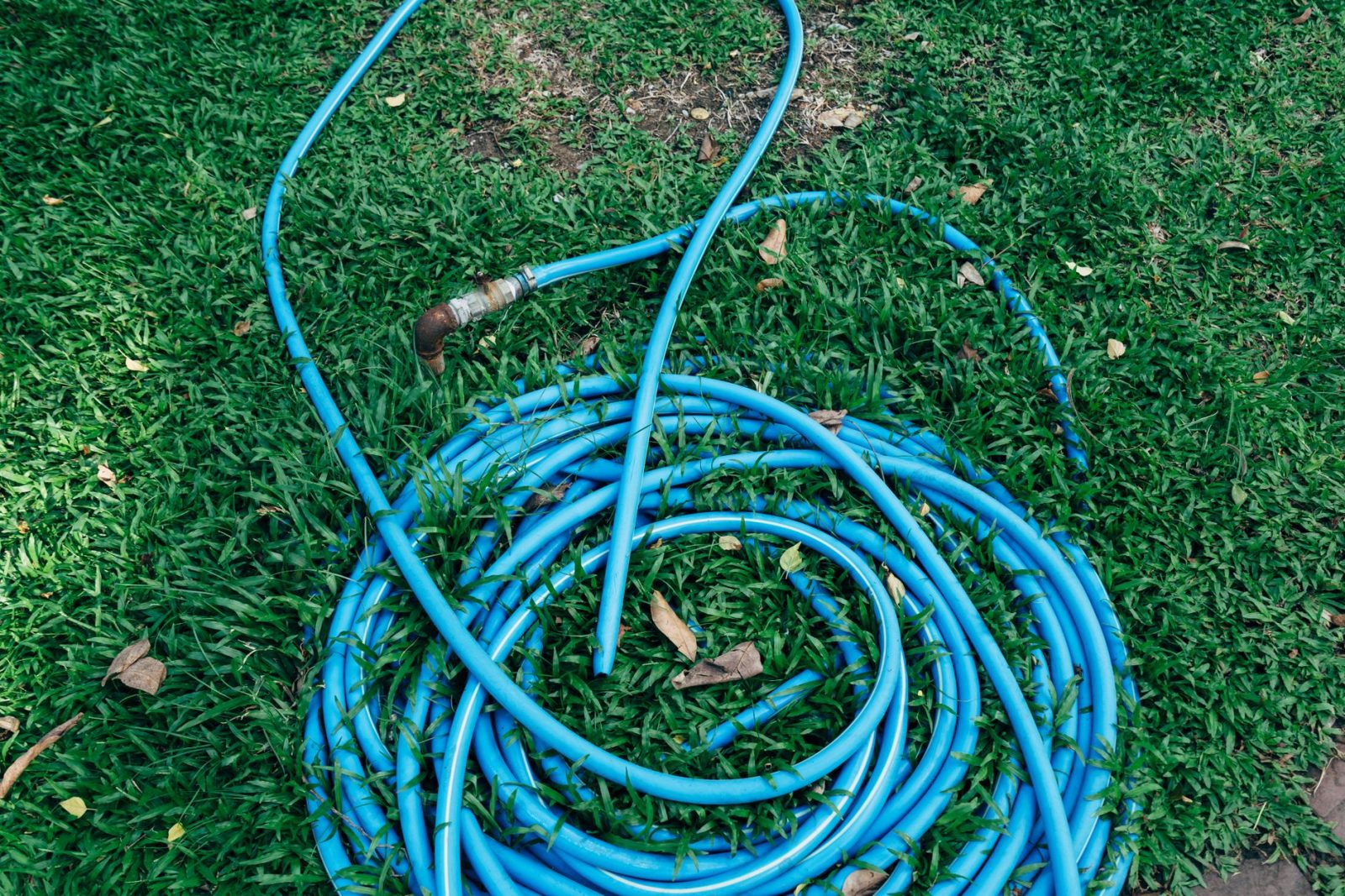 Retractable Hose Reel: Panduan Memilih Gulungan Selang Otomatis