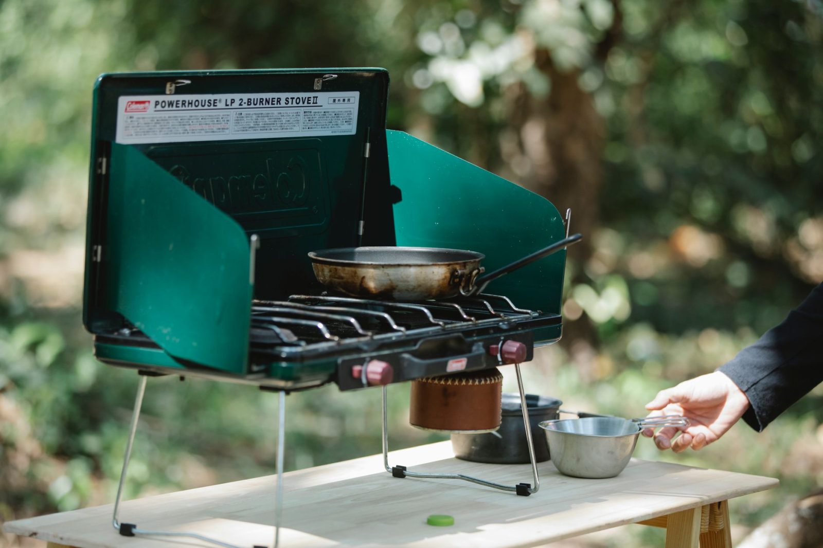 Mengenal Camping Chuck Box: Solusi Praktis untuk Dapur Kemah Anda