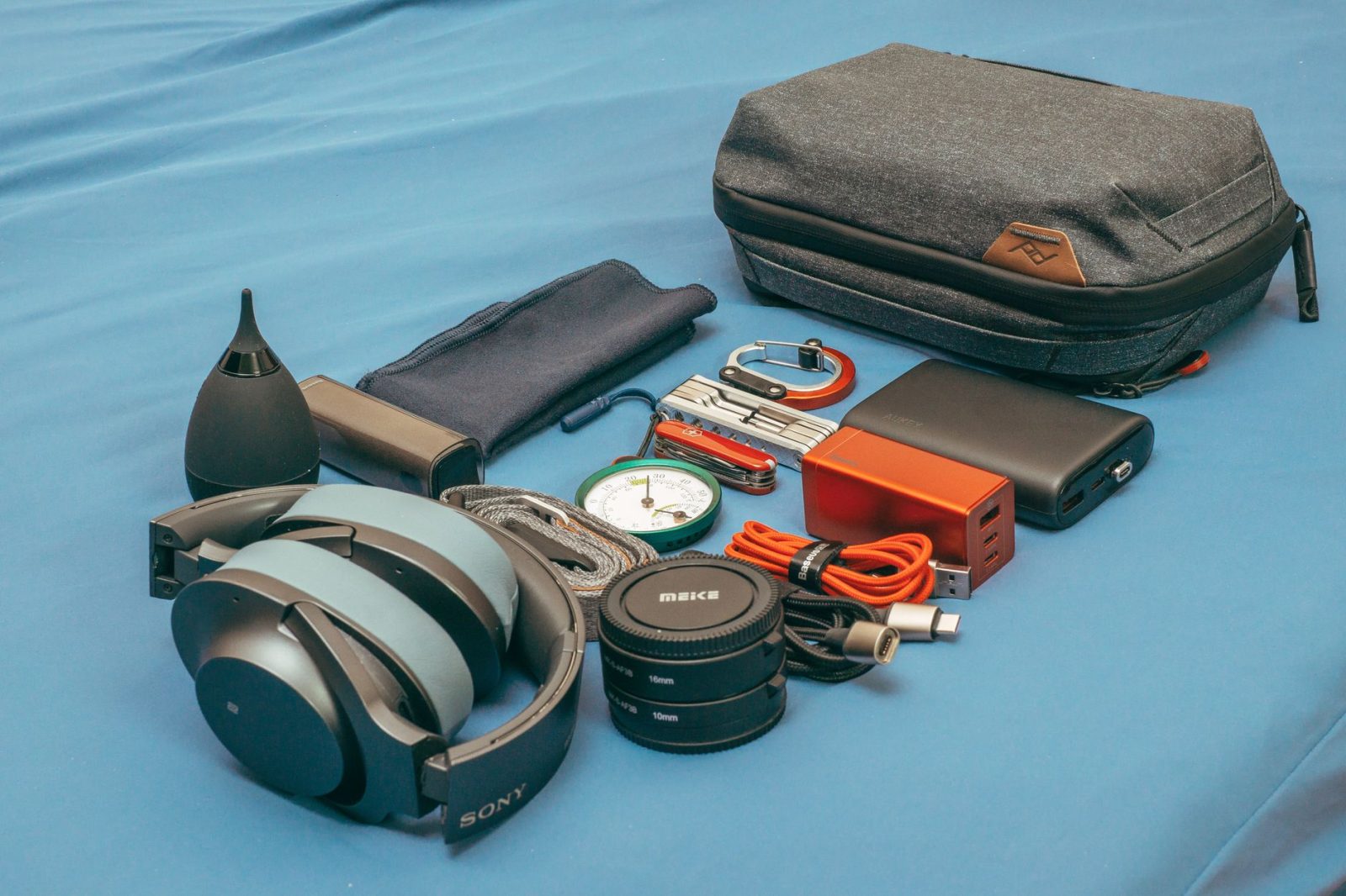 Panduan Memilih Travel Tech Case untuk Aksesori Elektronik Anda